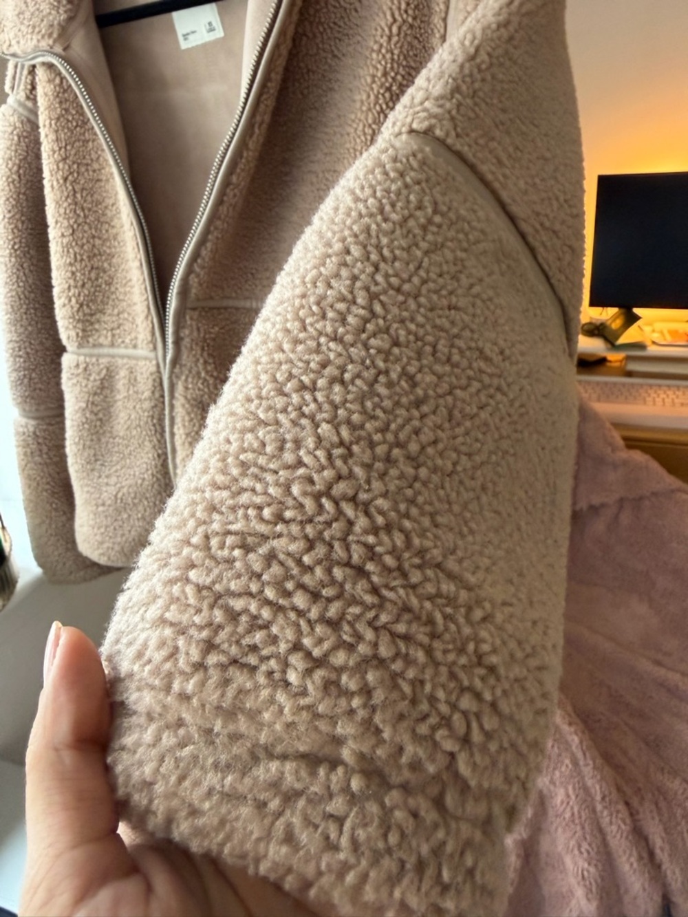 Abercrombie & Fitch Light Beige Sherpa Zip Jacket - Picture 3 of 5